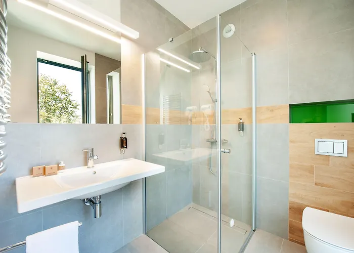 Plaza Boutique Hotel 4*