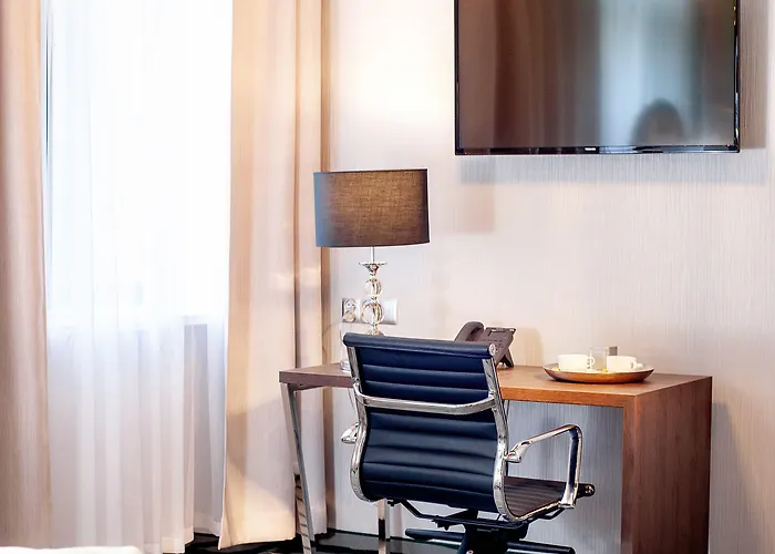 Plaza Boutique Hotel 4*