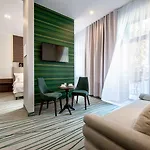 Plaza Boutique Hotell 4*