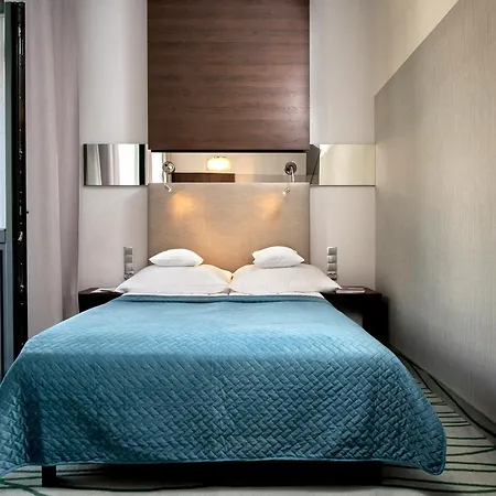 Plaza Self Check-in Hotel