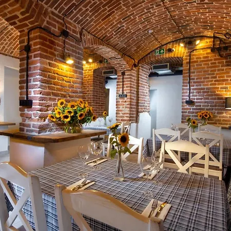 Plaza Boutique Hotel 4*