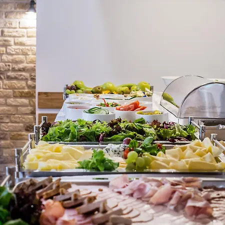 Hotel Plaza Self Check-in Cracovia