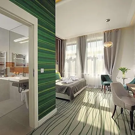 Plaza Self Check-in Otel Krakow