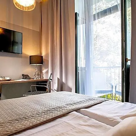 Plaza Self Check-in Otel Krakow
