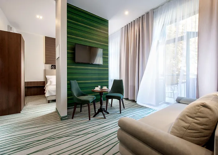 Plaza Boutique Hotel 4*