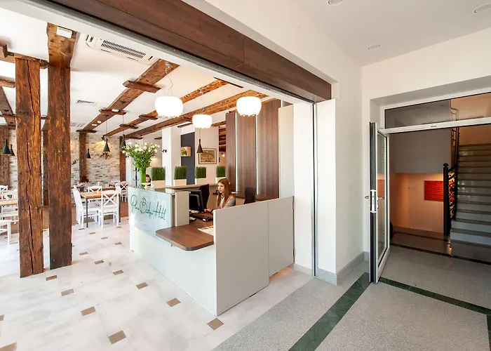 Hotel Plaza Boutique 4*