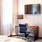 Plaza Boutique Hotel 4*